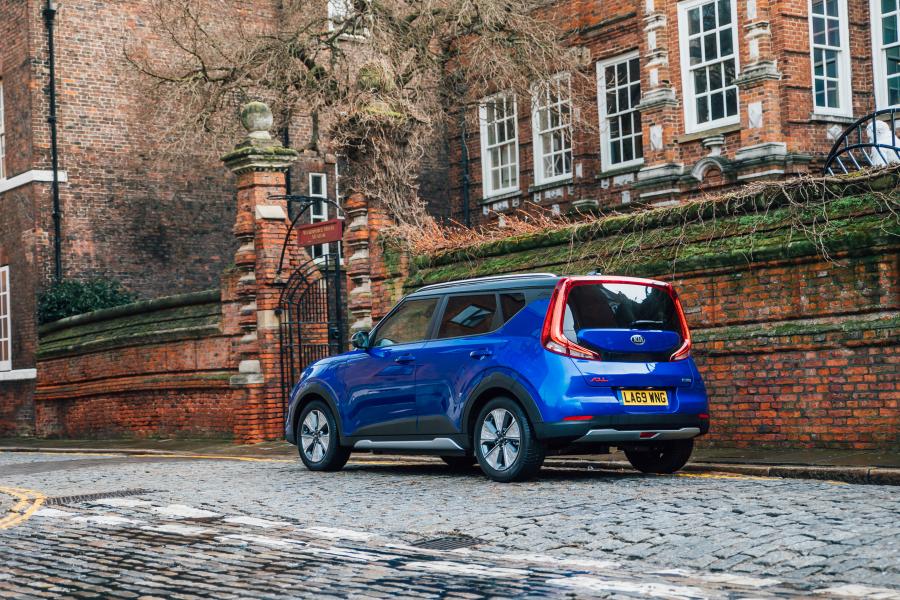  Kia Soul EV (SK3) 2019 года  (UK) (фото 12 из 40)